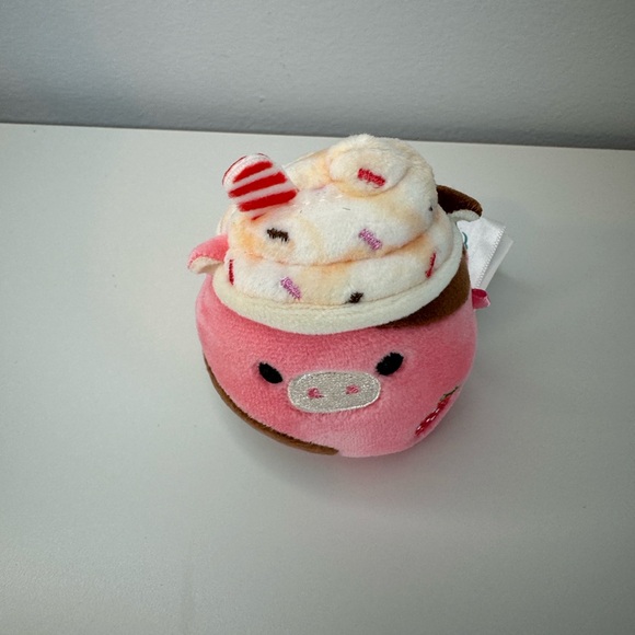 Rishi the Strawberry Milkshake Cow Micromallow - Picture 4 of 5